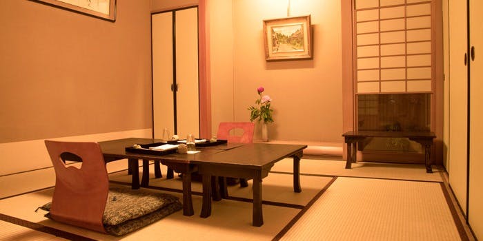 会席料理 岸由（かいせきりょうり・きしよし）