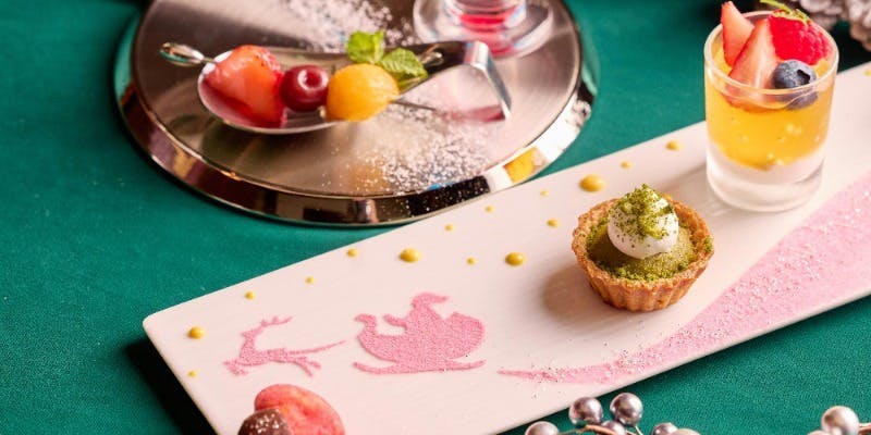 【Xmas2025】本格カクテルのフリーフローとこだわりの料理を堪能＋乾杯クリスマスカクテル（12/1～12/23）