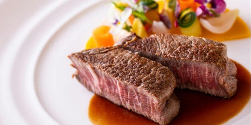 ランチ　プチ贅沢フレンチ　メイン牛ヒレ肉　La V  （ラ・ヴェー）