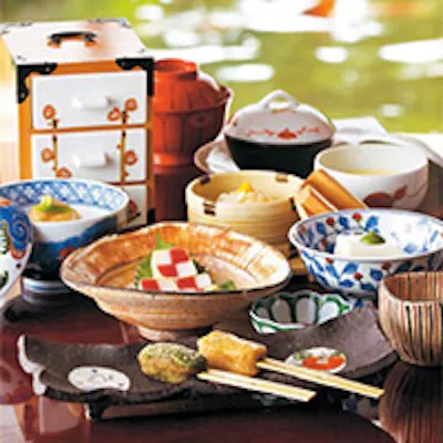 湯葉と豆腐にこだわった、彩りあふれる懐石料理