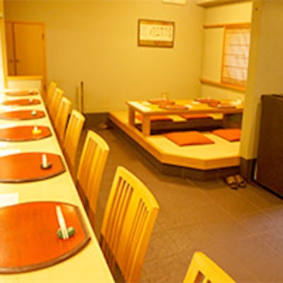 祇園の小路にひっそりとございます