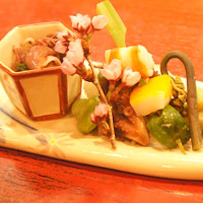 季節を彩る一皿を