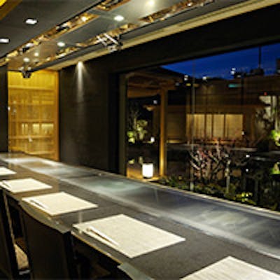 表情豊かな庭園に流れる、非日常の安らぎのひととき