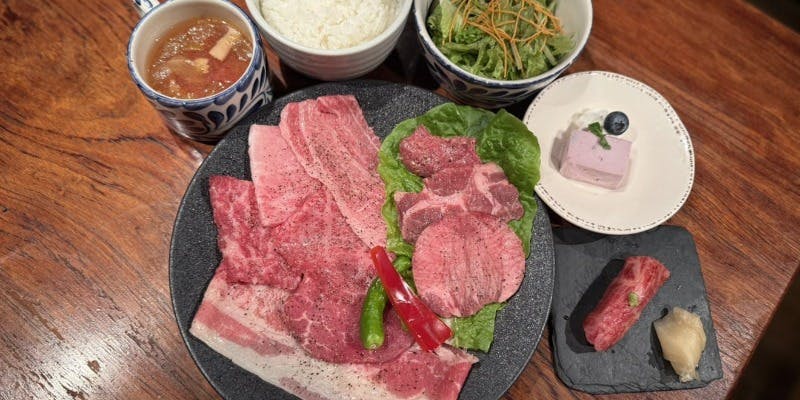 【王道食べ比べセット】和牛の握り寿司付き！30日間熟成KINTAN、カルビ3種、ロース3種の食べ比べが堪能！
