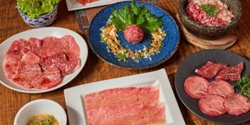 9種類のお肉と新メニューの生ハンバーグが楽しめるシグネチャーコース - 表参道焼肉 KINTAN