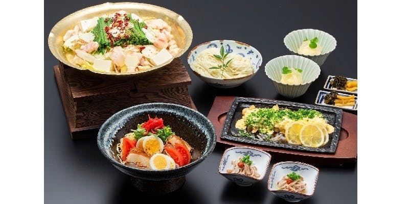 【博多もつ鍋コース】サラダ、揚げ物、もつ鍋など全6品＋フリーフロー