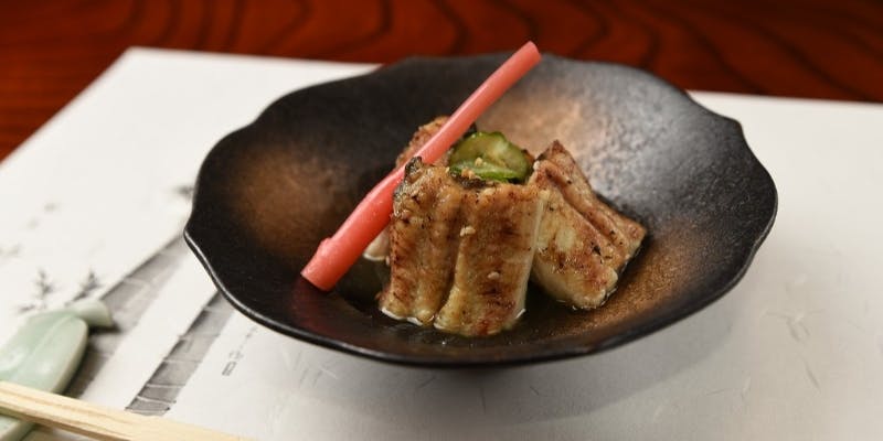 【桐】前菜、刺身に煮物、揚物　鰻重など全8品