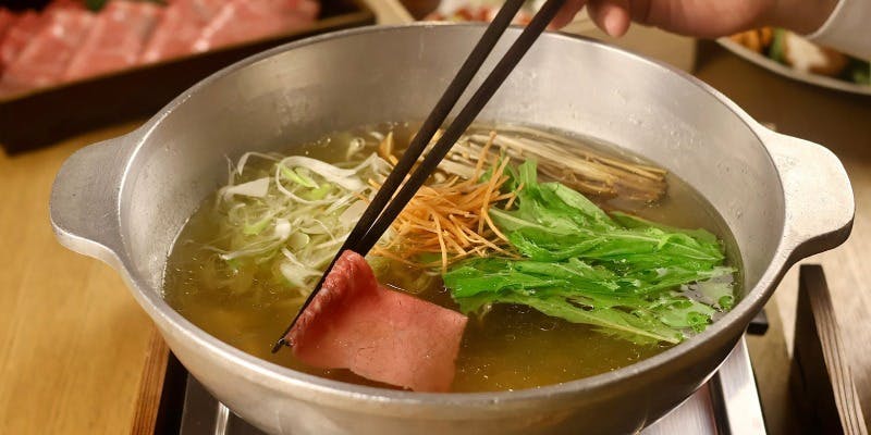 【櫻 さくら】自慢の神戸牛を贅沢に楽しめる「出汁しゃぶ/すき鍋会席」＋霜降りと赤身に変更