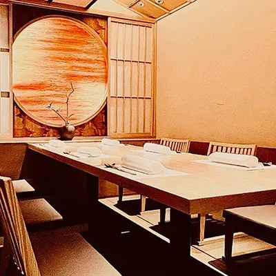 ゆったりと贅沢な時間を過ごせる和の空間
