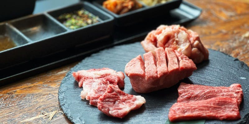 【ランチ限定】黒毛和牛A5の美味しいお肉や石焼きビビンバが食べられる大満足トリコランチコース