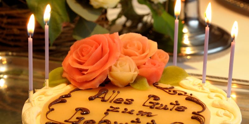 【Anniversaryディナーフルコース】全6品～お誕生日ケーキとお花と共に～（18cmホールケーキプラン）