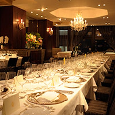 本場オーストリアの空気感を作り上げる店内