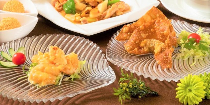 【ランチコース】前菜、メイン、デザートがついたカジュアルなコース（リクエスト予約）