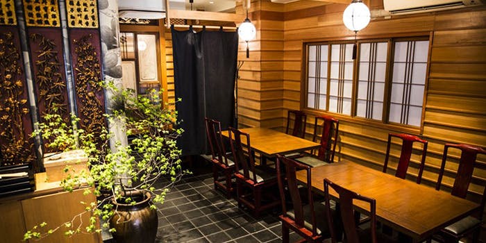 龍眉虎ノ尾 西麻布 リュウビトラノオ ニシアザブ 広尾 中国割烹 一休 Comレストラン