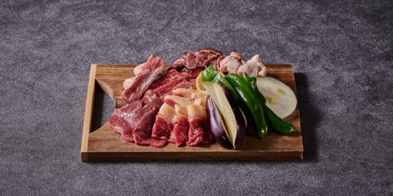 【天守閣側確約プラン】大阪城天守閣を望むJapanese BBQ　贅沢肉ランチ（平日限定）