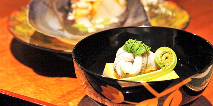 割烹 白瀬 金土日限定 昼懐石 お造り 煮物椀 八寸 焼物など全8品をご堪能 ランチ プラン メニュー 一休 Comレストラン