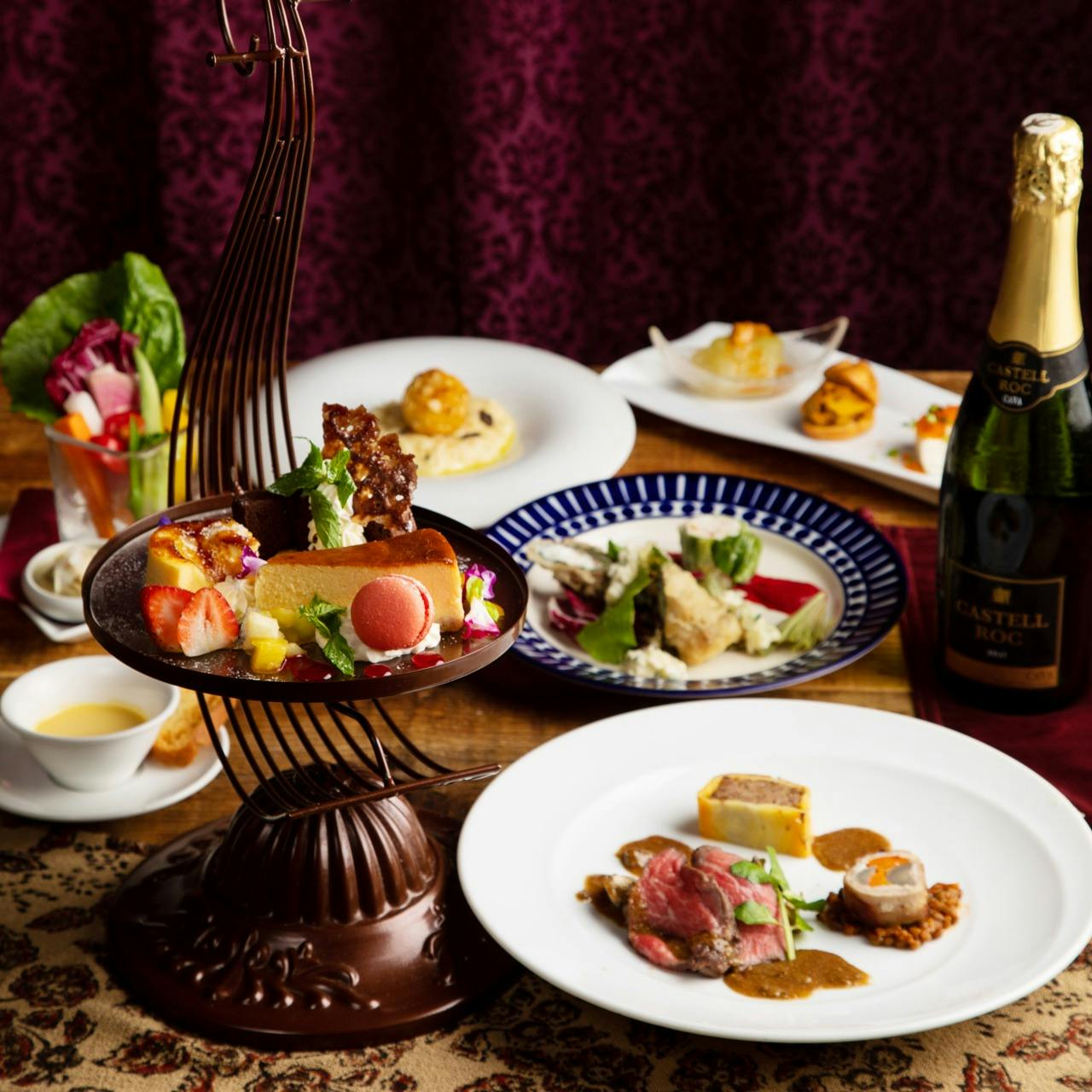 ディナー アクアリウムダイニング 新宿ライム アクアリウムダイニング シンジュクライム 新宿 アクアリウムダイニング 一休 Comレストラン