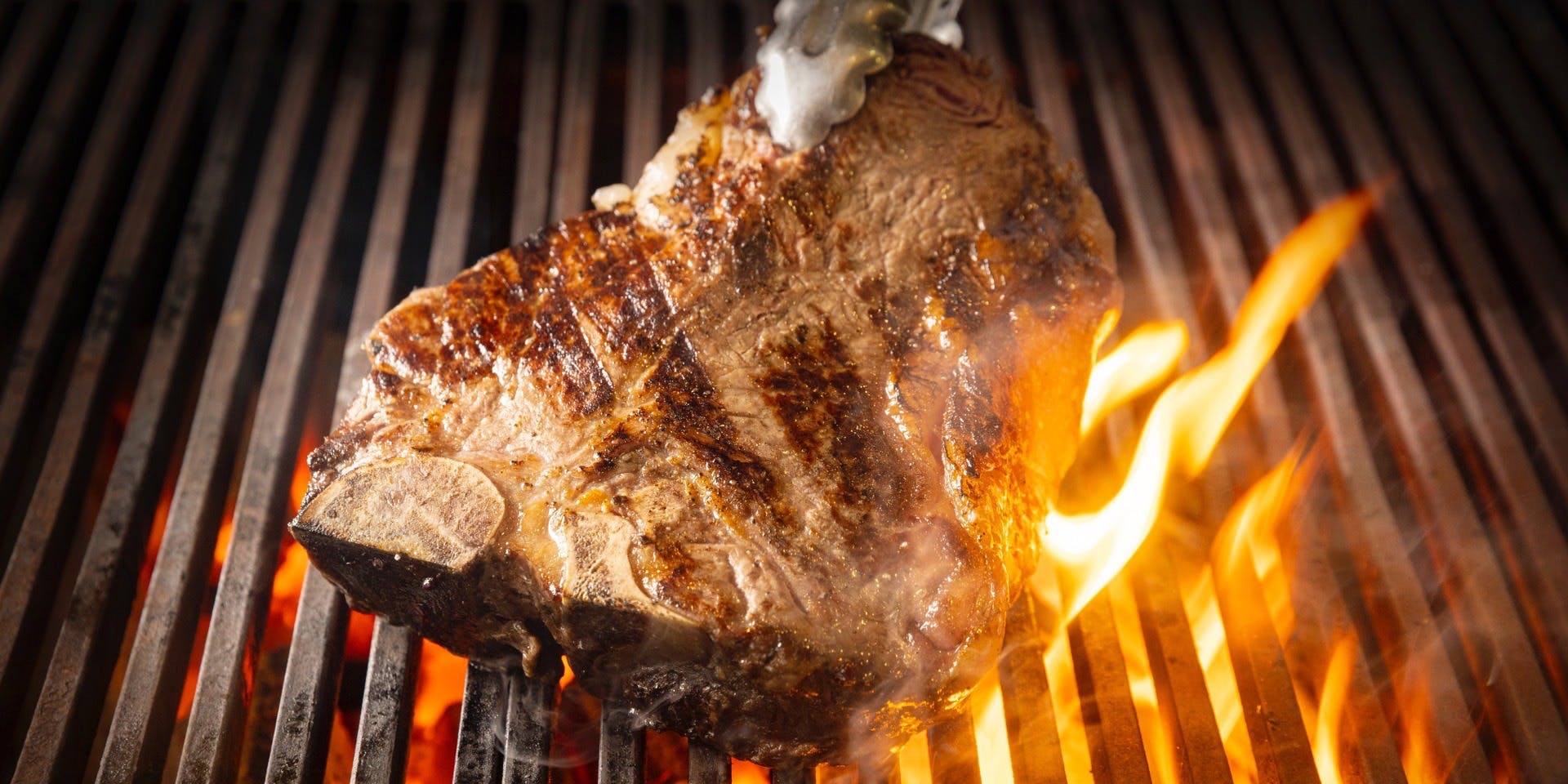 メインバー「キャプテンズバー」 ヒルトン東京お台場