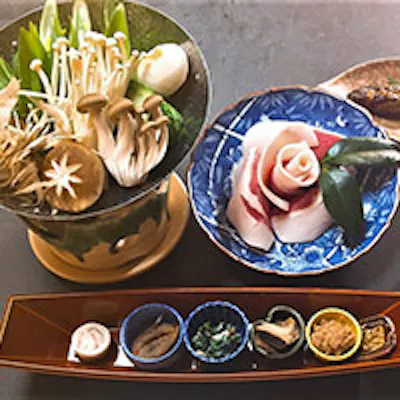 厳選した四季折々の食材を使用したこだわりの料理