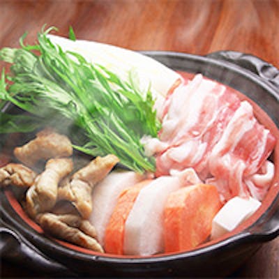 備長炭で焼き上げる「白金豚」と熟成肉