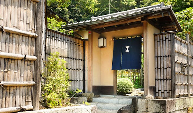 イチリン ハナレ 鎌倉 四川料理 一休 Comレストラン