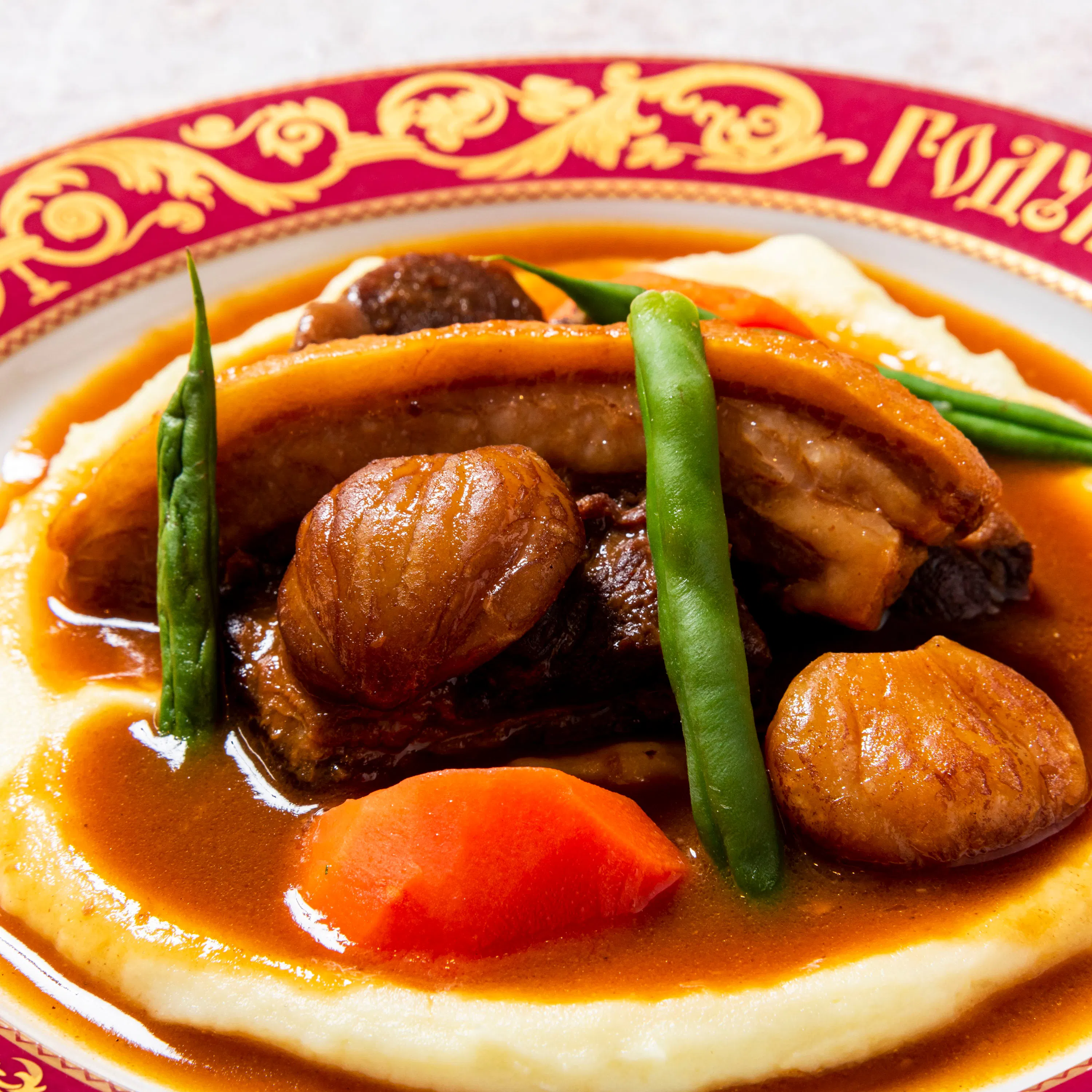 ゴドノフ東京 丸ビル店 ジビエコース ロシア前菜にボルシチ ピロシキ メインはシェフ得意のジビエ料理を全6品 数量限定 ディナー プラン メニュー 一休 Comレストラン