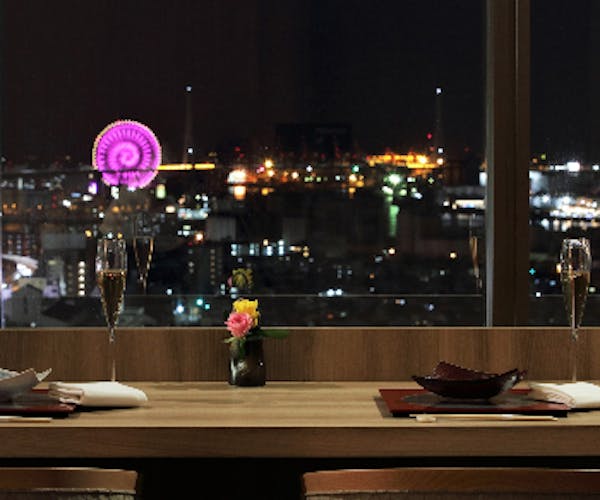 夜景が綺麗 みなと アートホテル大阪ベイタワー Okaimonoモール レストラン