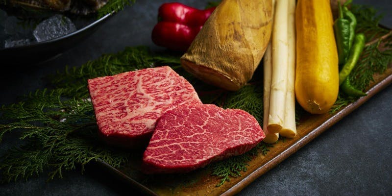 新【奏】前菜、アワビ、黒毛和牛サーロインなど全7品