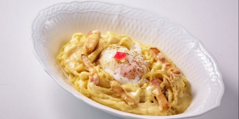 【ランチセット】選べるメインなど＋ケーキ・ニナスの紅茶お土産