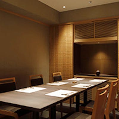 最大16名様までご利用できる完全個室もご用意