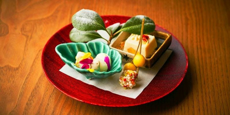 【おまかせ旬のコース上】前菜、焼物6種、寿司など全10品＋乾杯スパークリング＋記念日ケーキ