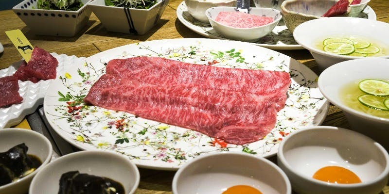 スタンダードコース　大判の熟成和牛サーロインのやきすき～奥久慈の卵～【18品】＋飲み放題