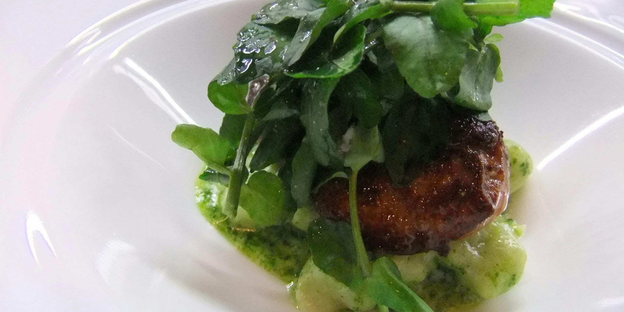 ピヴォワーヌ（PIVOINE）