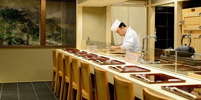 ランチ 鷲尾町 ほたる わしおちょう ほたる 祇園四条 割烹 小料理 一休 Comレストラン