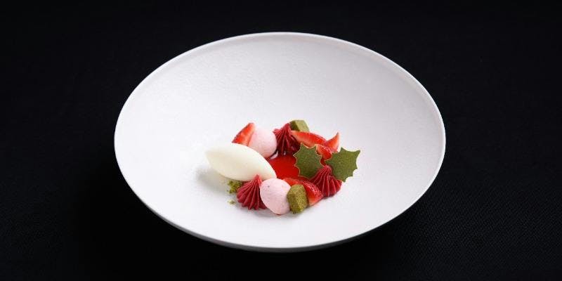 【りお】Pomme Prestigeとクリスタルクイーン＋レッドクリスマス Afternoon Tea】クリスマスシーズン限定「苺とピスタチオ