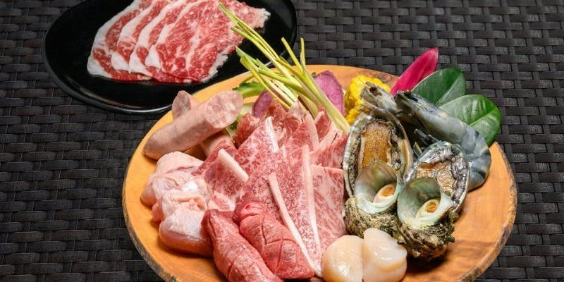 【Dinner BBQ】Shidakaji シダカジ（和牛ロース、あぐー豚、アワビ、帆立、サザエなど）