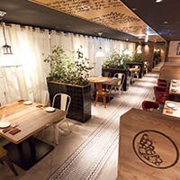 開放感あふれる店内
