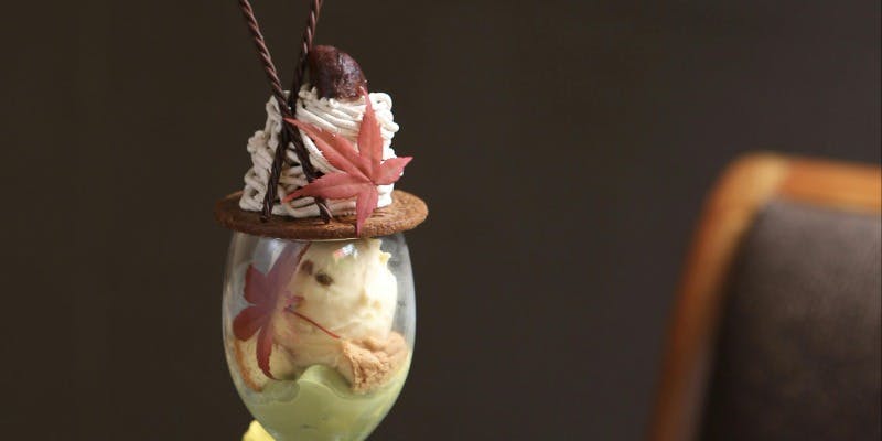 【季節限定】季節のパフェとドリンクセット＋乾杯スパークリング