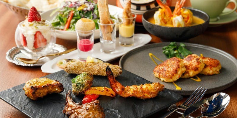 スタンドダードコース タンドリーチキンや白足エビのグリル締めのマサラチャイ付き