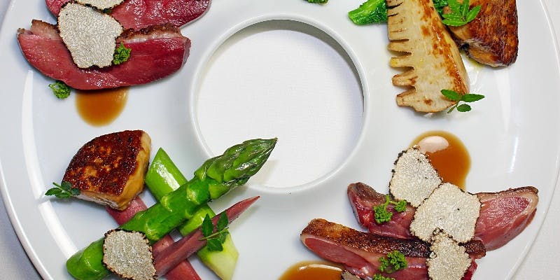 【本日のプレミアムディナーコース】その日の厳選食材を使用