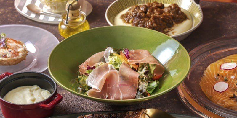 スカイラウンジ 「ベイ・ビュー」／横浜ベイシェラトン ホテル