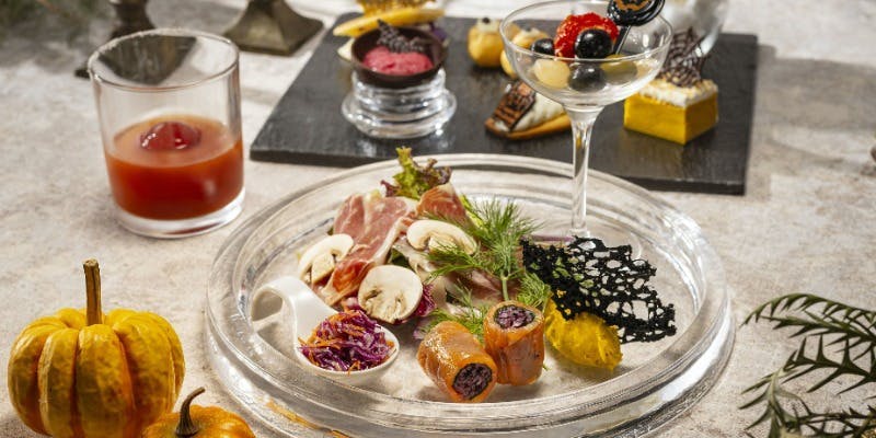 ガイア　ブルマック怪獣シリーズ横浜ベイシェラトンホテル&タワーズ15周年 スカイラウンジ 「ベイ・ビュー」／横浜ベイシェラトン ホテル