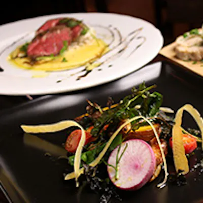ヴェネツィアの“Osteria Oliva Nera”で修行、シェフに就任を経て