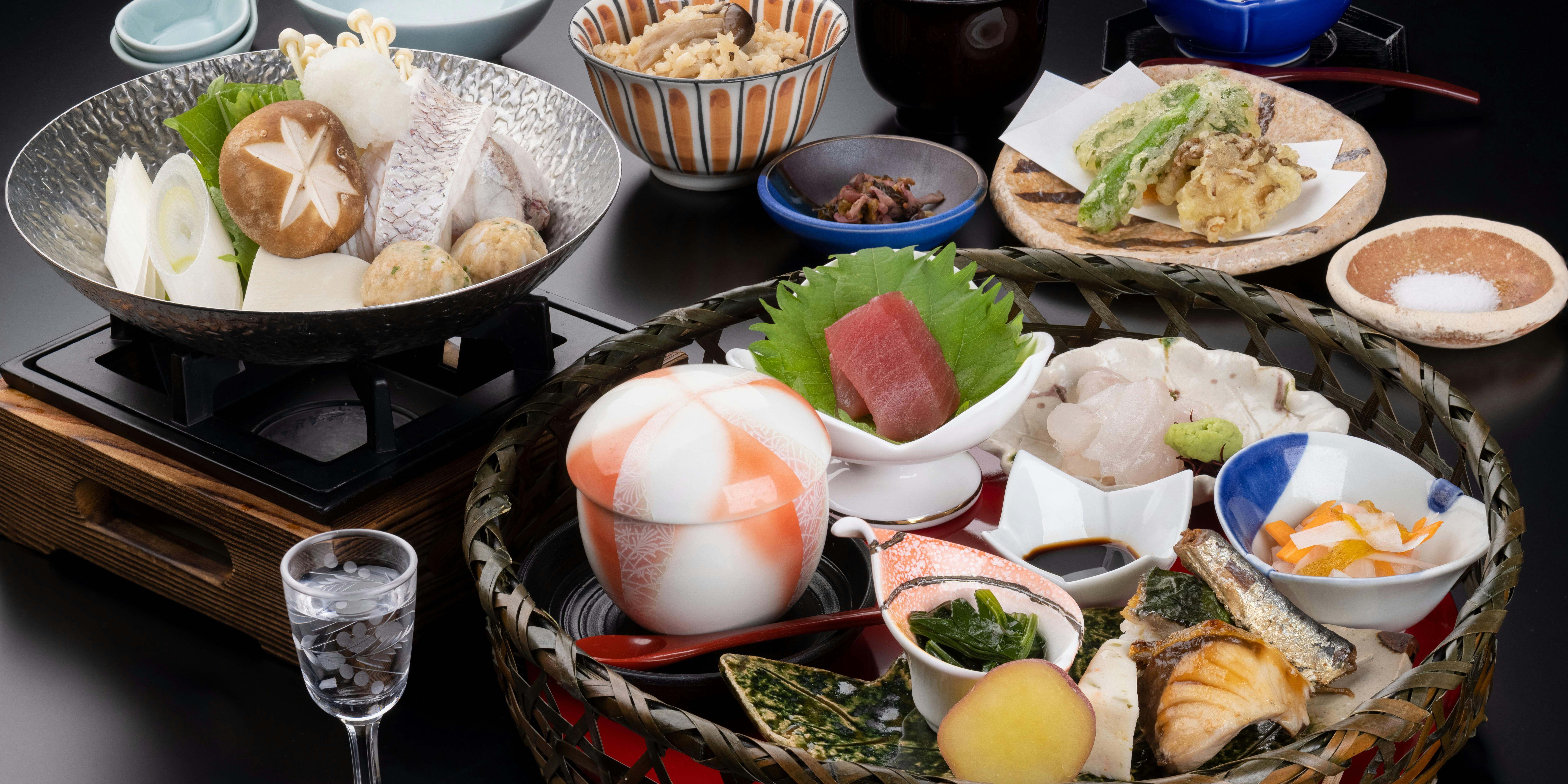 割烹六つ葵 カッポウムツアオイ ホテルアバローム紀の国 割烹 小料理 一休 Comレストラン