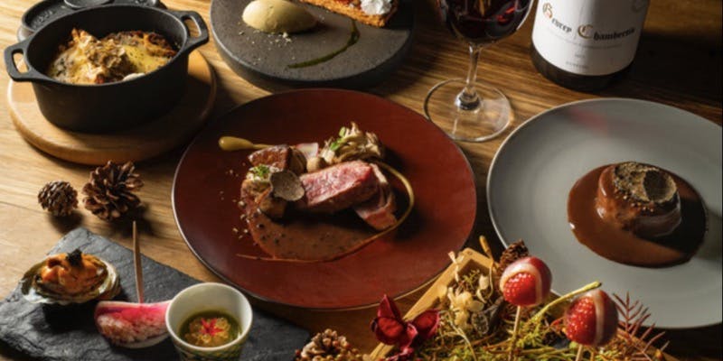 【Xmas2025】麻布十番の大人の隠れ家でクリスマスを彩る全7皿の特別ディナー