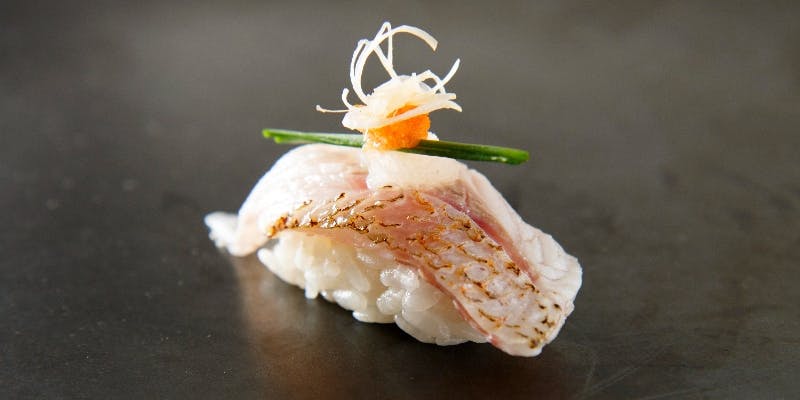 ホテル日航福岡＿銀明翠【縁】寿司12貫、茶碗蒸し、椀物など