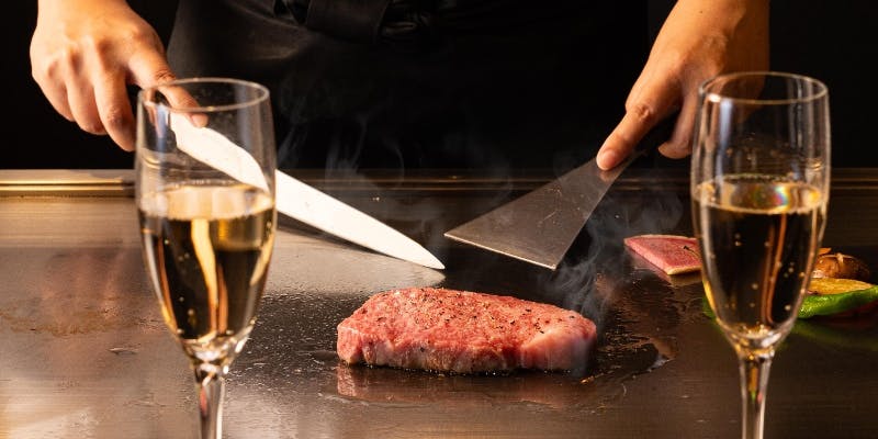 【ご予約限定・大地万福コース】プレミアム神戸牛2種食べ比べ、サーモンとホタテの鉄板焼きなど全10品