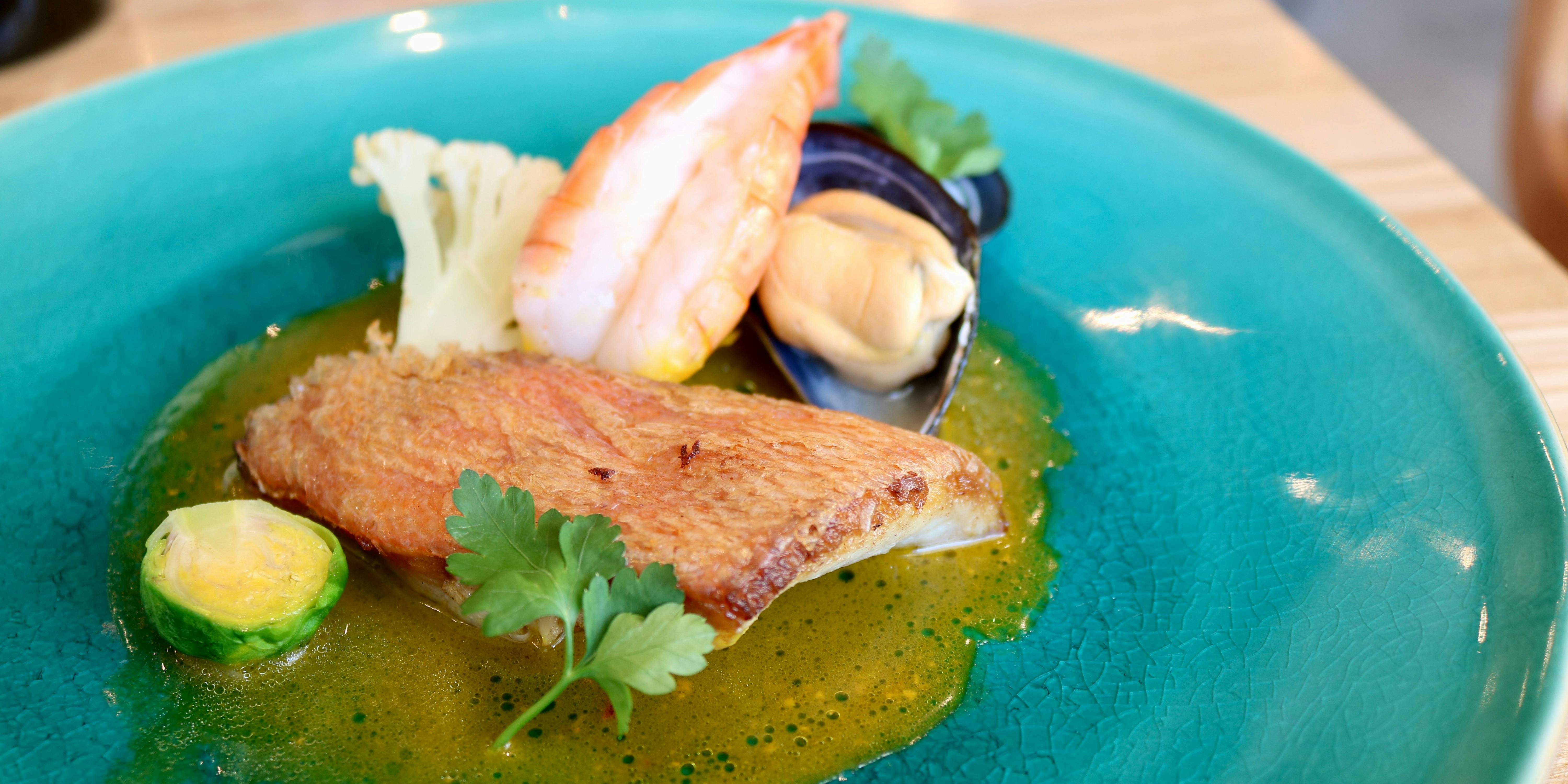 trias dining（トリアス ダイニング）