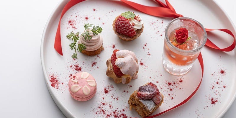 【期間限定】いちごのデザート盛り合せを楽しむ全8品＋1ドリンク（平日限定）