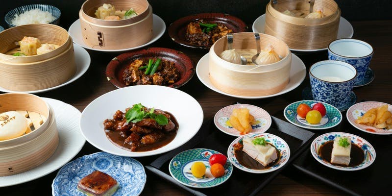 フォアグラバーガー・前菜3種・酢豚・麻婆豆腐 等　全7皿・ディナーBコース＋飲み放題2時間付き